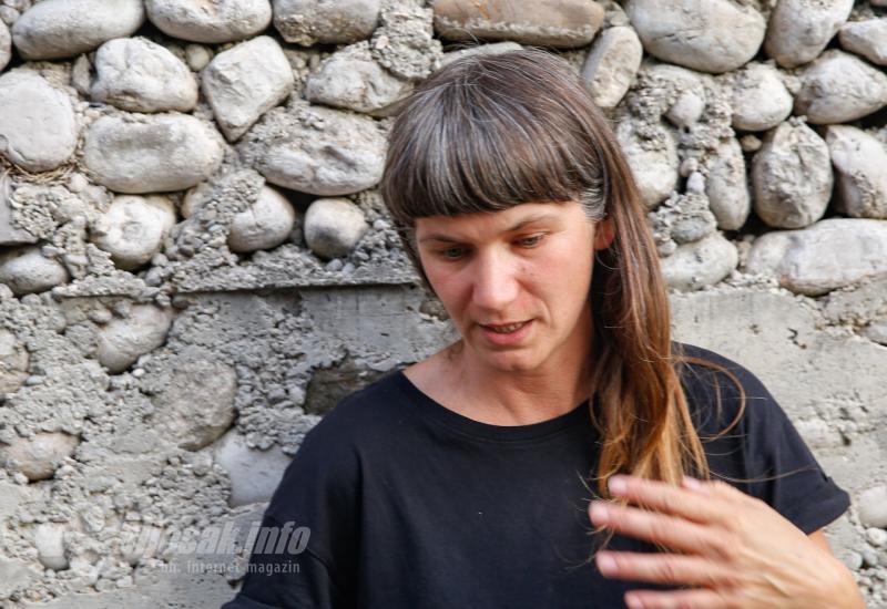 Autorica i kustorica projekta Toksične zemlje Almina Pilav - Predstavljena izložba o zagađenosti Neretve 